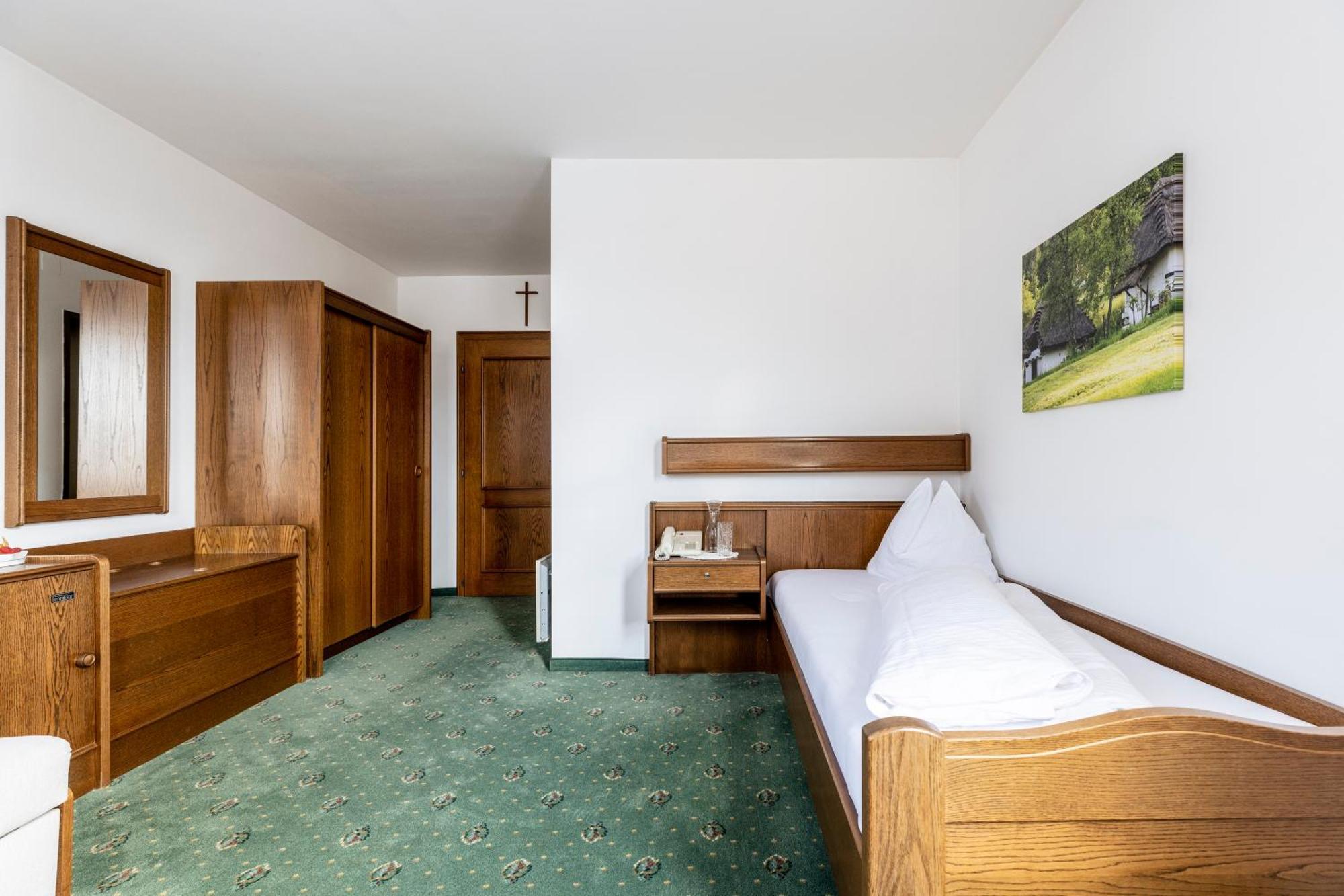 Genussgasthof & Hotel Beim Krutzler Heiligenbrunn Экстерьер фото